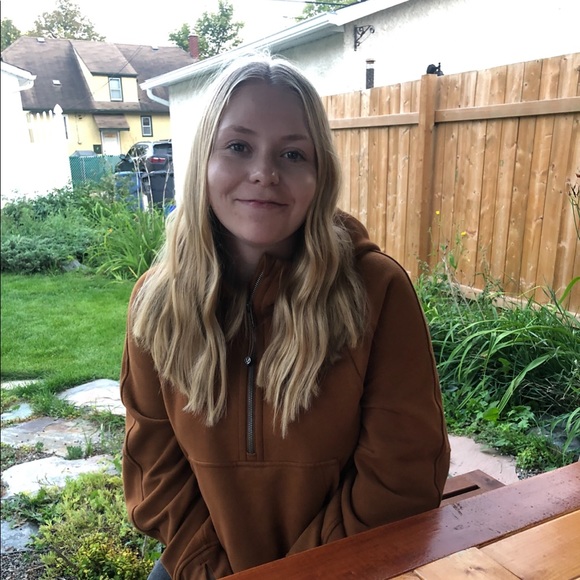 Meet your Posher, Chloe - Picture 1 of 1